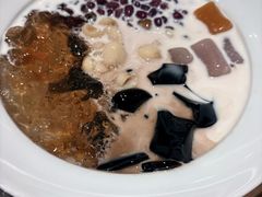 -RUXU入续糖水铺与包(卓悦中心店)