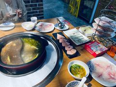 -7号院街鲜鱼府·涮烤一体(酒城华府总店)