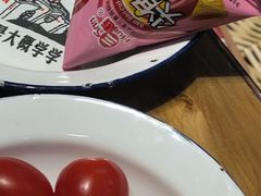 -沪小二炭火蛙锅(淮海中路美食不夜城店)