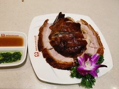 烧味三拼-香港新发烧腊茶餐厅(水围店)