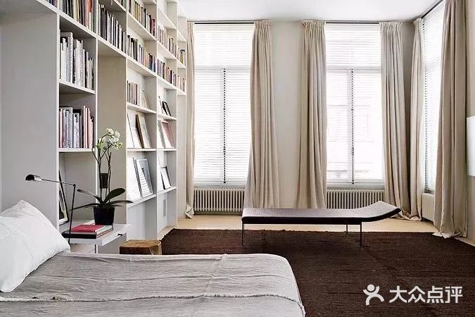 被改造后的建筑还是很有魅力的 原本建筑结构就是一大特