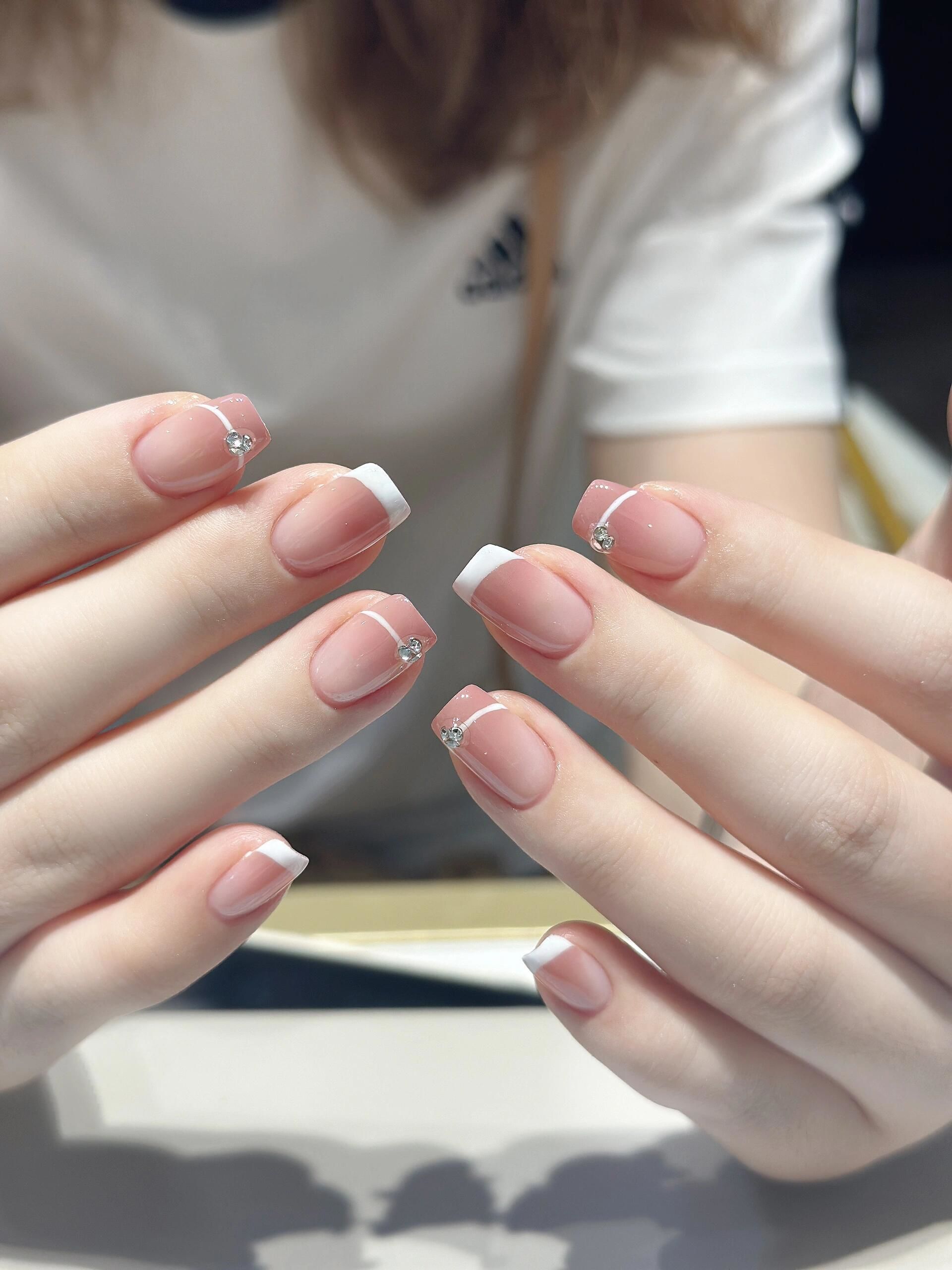 法式粉嫩少女心渐变美甲