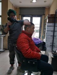 -号外发型设计