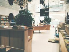 -钟书阁(群光广场店)