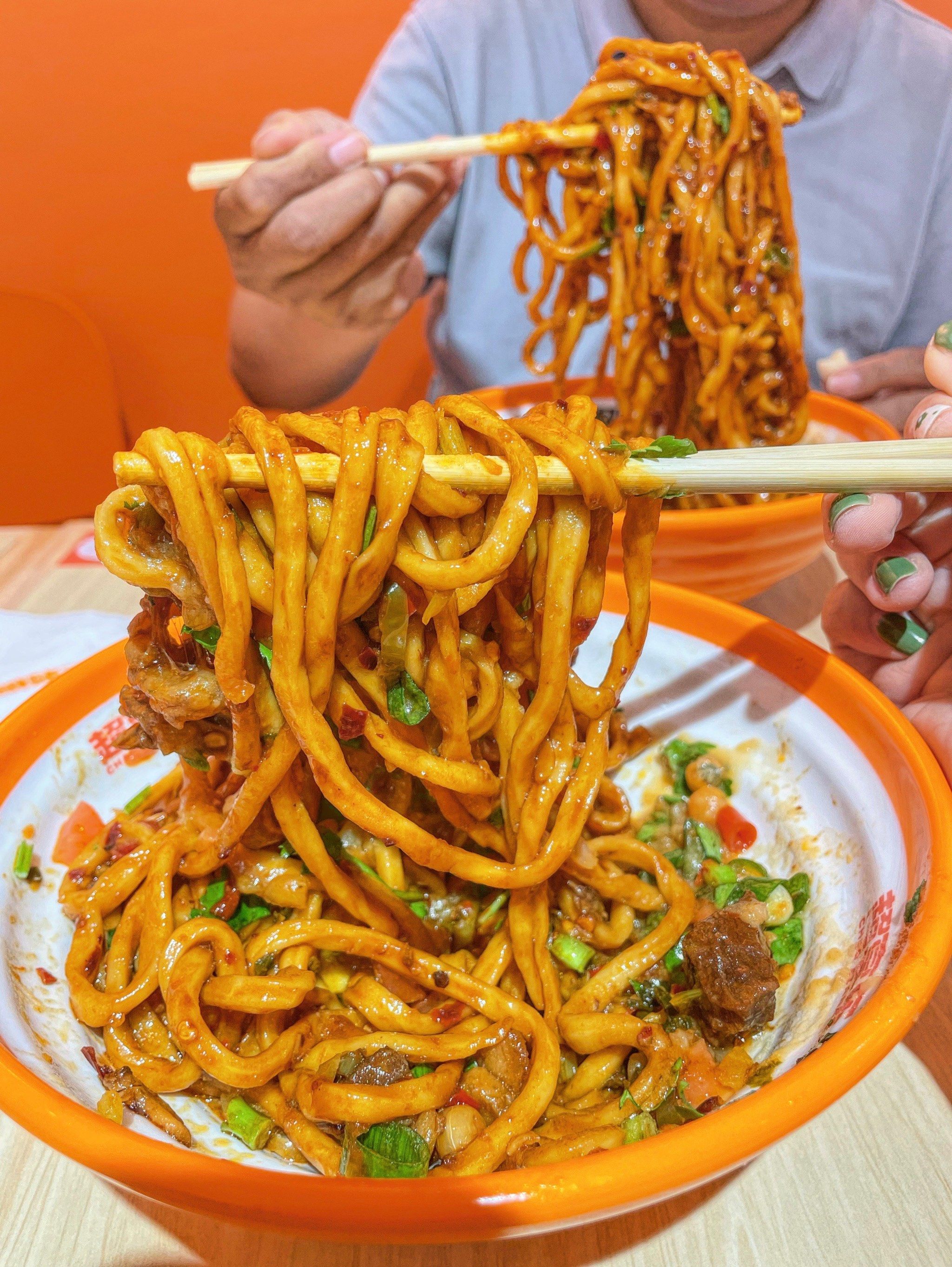 把子肉牛腩面,双料配碳水的快乐谁懂?