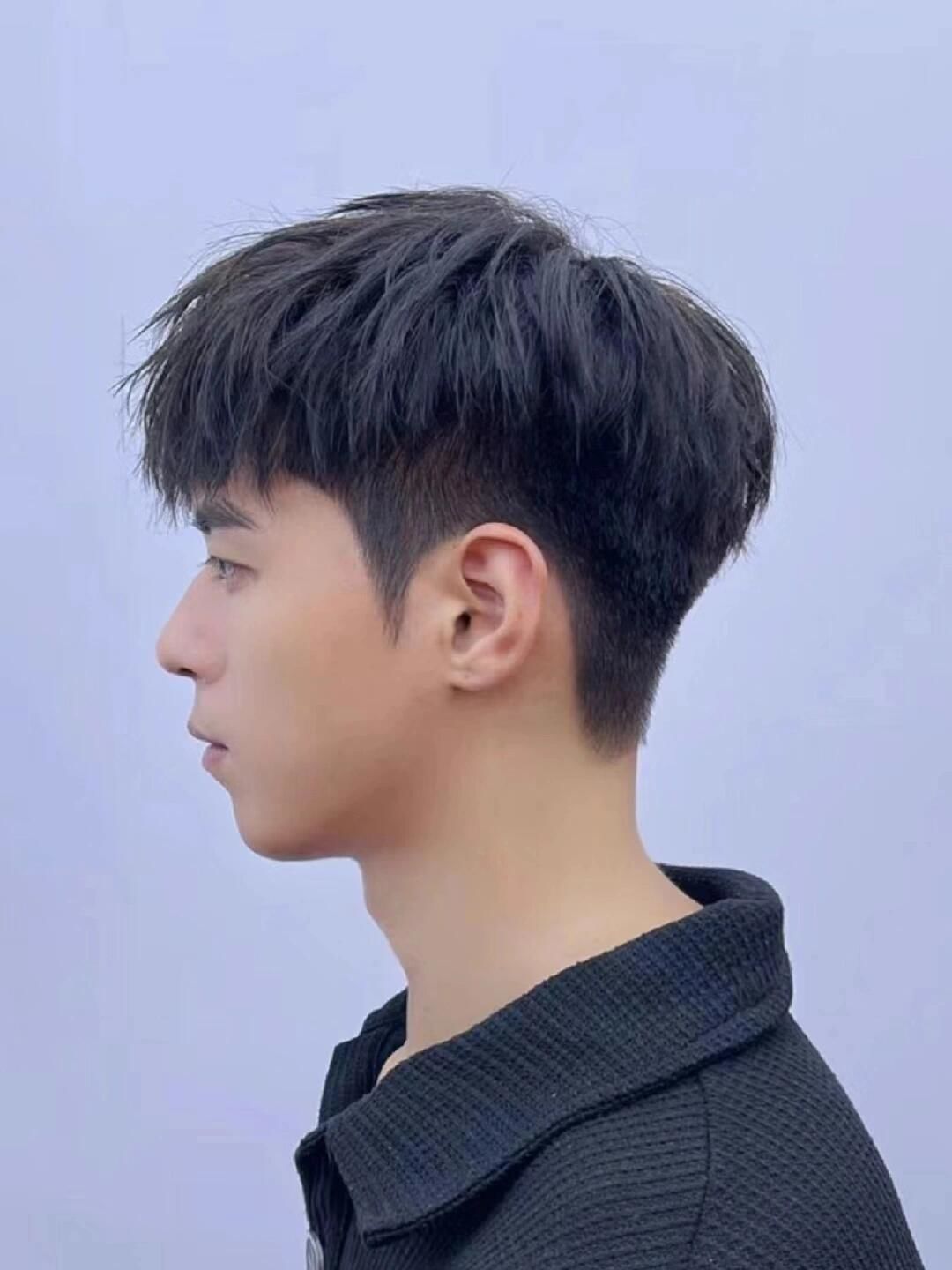 川一快上发现这发型的男生都特阳光