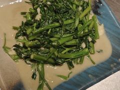 -潮界(LU·ONE凯德晶萃广场店)