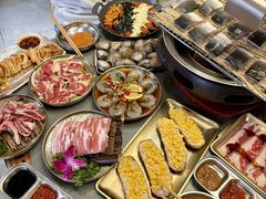 -围炉肉舍•炭烤活鳗•丹东海鲜烤肉(步行街店)