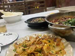 -余家庄肥肠鱼地方汤锅(银杏大道店)