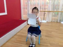 -米娜凯威少儿礼仪艺术教育(南海新凯广场店)