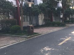 -张江微电子港·地面停车场