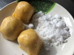 粘豆包-粘豆包柴火铁锅炖