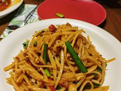 -肆海小川菜酒馆Wine Bistro (青年路店)