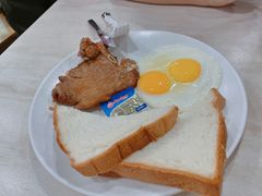 猪扒双蛋-喜莲咖啡