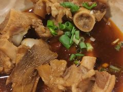 红煨猪脚-双燕楼·手工馄饨·汤面小吃(世纪汇店)