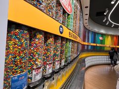 -m豆巧克力世界(上海世茂广场店)