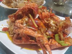 -三亚火车头万人海鲜广场