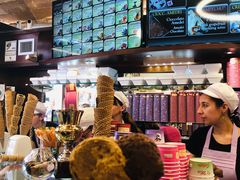 -Gelateria Dondoli
