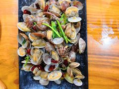 -老东镇啤酒屋海鲜加工·蒸汽海鲜·海鲜烧烤(台东店)