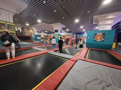 -嗨马乐动室内潮玩运动·团建·轰趴·桌游(南丰汇店)