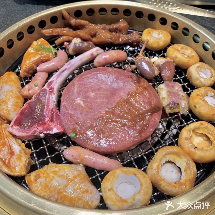 一个烤肉的店，奶茶真的牛逼！！！