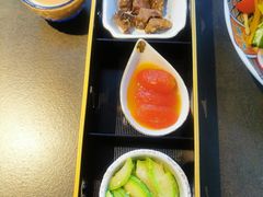 -铭牛烧肉·和牛海鲜自助(高新月牙湖店)