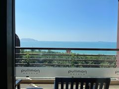 -三亚湾海居铂尔曼度假酒店