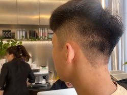 -侨治发型