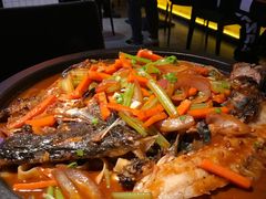 -鸣记脆皮烤鱼·海鲜烤鱼(三八广场店)