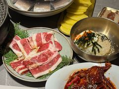 -草家酱蟹炭火烤肉店(珲春南路一店)