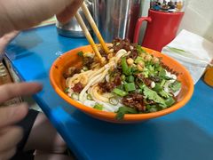 -玲玲米粉·新疆现炒米粉(大十字总店)