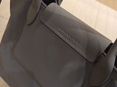 -Longchamp(佛罗伦萨小镇奥特莱斯店)