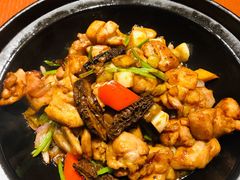 芫茜菌菇山村鸡-镇江苏宁万豪酒店-苏筵中餐厅