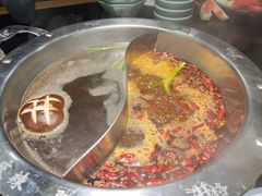 鸳鸯锅-井格重庆火锅(西直门凯德Mall店)