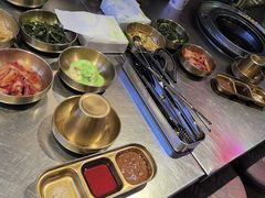 -釜山火炉·海鲜烤肉(紫藤路店)