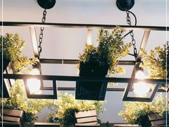 -愉肴麻辣香锅(中山路店)