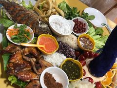 -沐毫傣泐云南菜孔雀宴•手抓饭傣味烧烤(曼听公园店)