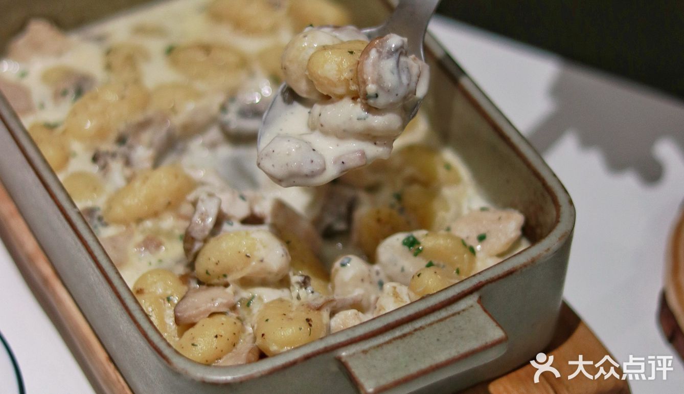 上海|夏夜 微醺 听雨声