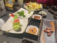 -铭牛烧肉·和牛海鲜自助(高新月牙湖店)