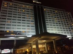 -曼谷湄南河畔华美达广场酒店