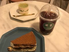 -有猫主题·治愈系猫咖(曾厝垵店)