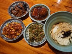 葱油拌面-老外婆本帮面(塔城路店)