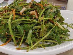 生拌水芹菜-海兰江石锅饭(水上店)