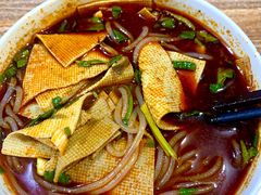 麻辣米线-老字号杨坡红油米线腊汁肉夹馍(东四道巷店)