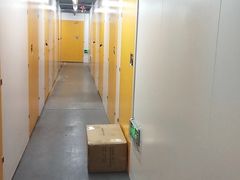 -安东易迷你自助仓储寄存仓库(顾戴路店)