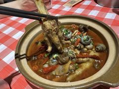 -罗霸蛮老岳阳大排档·鲜货烧烤·土吊子煨砂锅烧菜