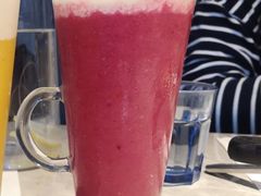 草莓火龙果优酪奶盖-必胜客(涂门街店)