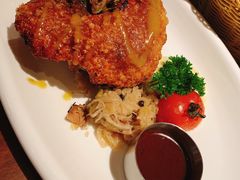 自酿啤酒脆皮烤猪肘-Ambra Haus琥珀屋精酿餐厅(宝山店)