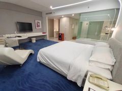 -杭州滨江宝龙城华美达酒店