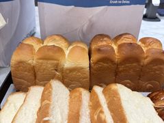 -HOT CRUSH趁热集合·现烤面包(上海环球港店)